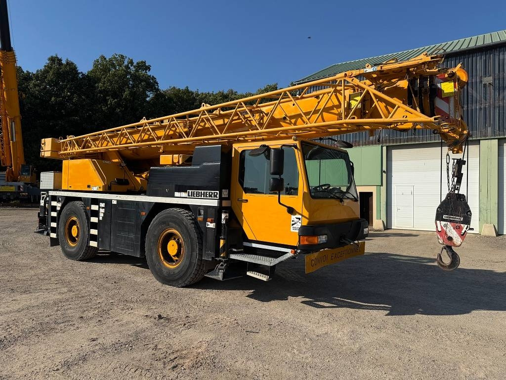 Liebherr LTM 1030-2.1 - Cẩu bánh lốp: hình 1 Liebherr LTM 1030-2.1 - Cẩu bánh lốp: hình 1