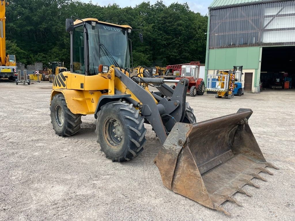 Volvo L 35 B-Z - Máy xúc lật bánh lốp: hình 2 Volvo L 35 B-Z - Máy xúc lật bánh lốp: hình 2