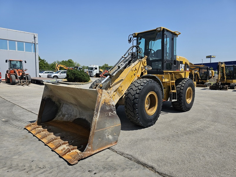 CATERPILLAR 930G - Máy xúc lật bánh lốp: hình 1 CATERPILLAR 930G - Máy xúc lật bánh lốp: hình 1