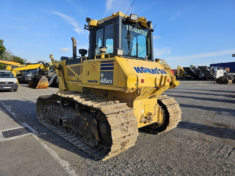 KOMATSU D65WX-17 - Máy ủi: hình 3 KOMATSU D65WX-17 - Máy ủi: hình 3