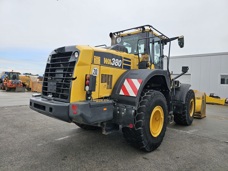 KOMATSU WA380-8 - Máy xúc lật bánh lốp: hình 3 KOMATSU WA380-8 - Máy xúc lật bánh lốp: hình 3