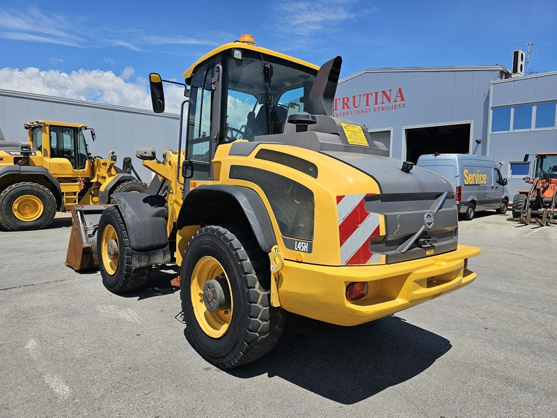 VOLVO L45H - Máy xúc lật bánh lốp: hình 3 VOLVO L45H - Máy xúc lật bánh lốp: hình 3