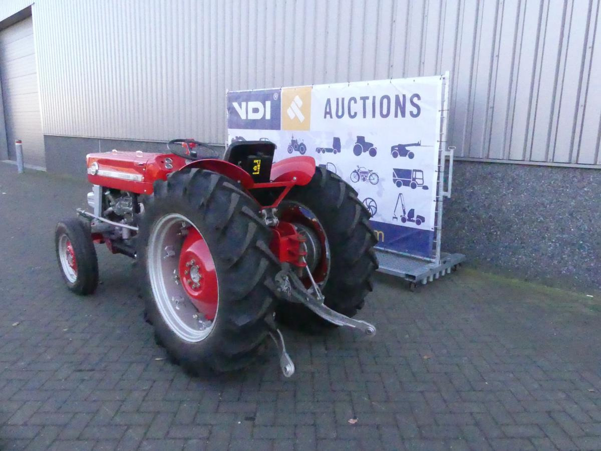 Massey-Ferguson 135 - Máy cày: hình 5 Massey-Ferguson 135 - Máy cày: hình 5