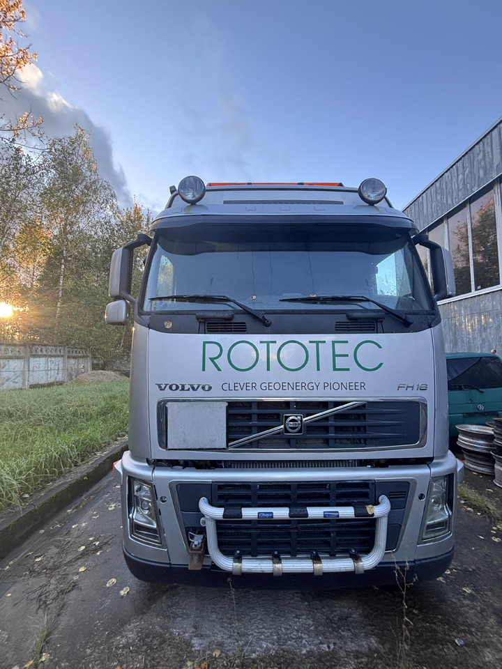 VOLVO FH16 - 580 - Xe tải nâng móc: hình 1 VOLVO FH16 - 580 - Xe tải nâng móc: hình 1