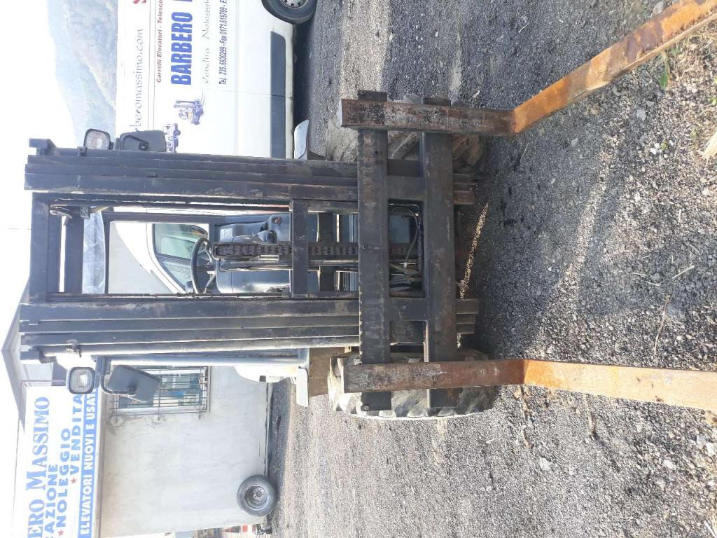 Ausa C200HX4 - Xe nâng địa hình gồ ghề: hình 2 Ausa C200HX4 - Xe nâng địa hình gồ ghề: hình 2