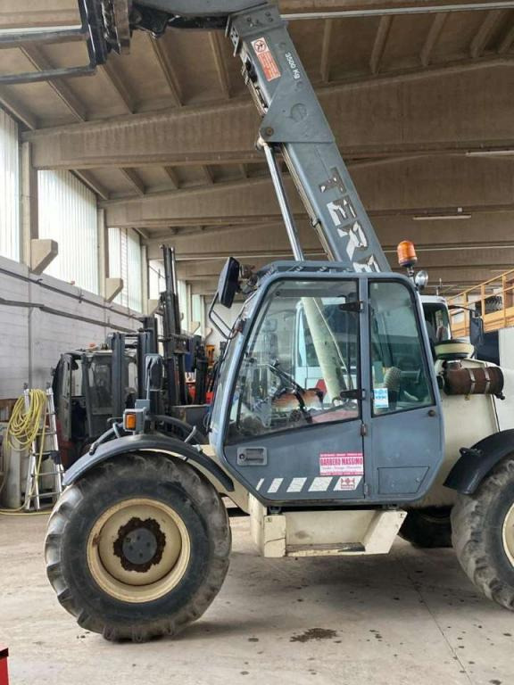 Terex 357 - Xe nhấc hình viễn vọng kính: hình 2 Terex 357 - Xe nhấc hình viễn vọng kính: hình 2