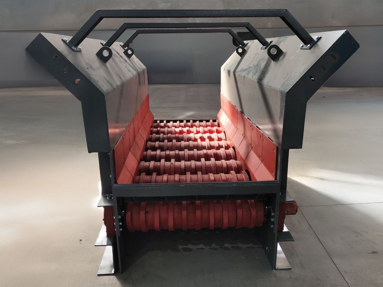 CONSTMACH High-Performance Wobbler Feeder for Continuous Material Flow | Industrial-Grade Feeder System - Máy móc đào mỏ: hình 3 CONSTMACH High-Performance Wobbler Feeder for Continuous Material Flow | Industrial-Grade Feeder System - Máy móc đào mỏ: hình 3