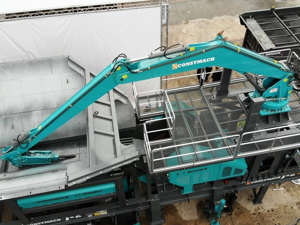 CONSTMACH Hydraulic Hammer Breaker – Maximum Impact Power for Tough Demolition Jobs - Máy nghiền đá: hình 1 CONSTMACH Hydraulic Hammer Breaker – Maximum Impact Power for Tough Demolition Jobs - Máy nghiền đá: hình 1