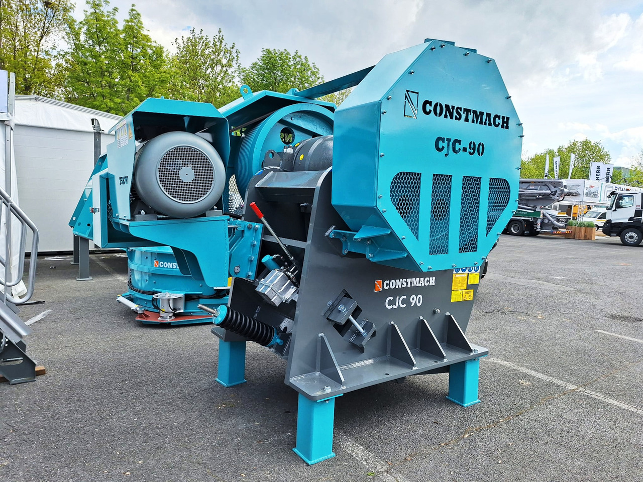 Constmach Concasseur À Mâchoires 420-850 Tph Prix Le Plus Avantageux - Máy nghiền hàm: hình 1 Constmach Concasseur À Mâchoires 420-850 Tph Prix Le Plus Avantageux - Máy nghiền hàm: hình 1