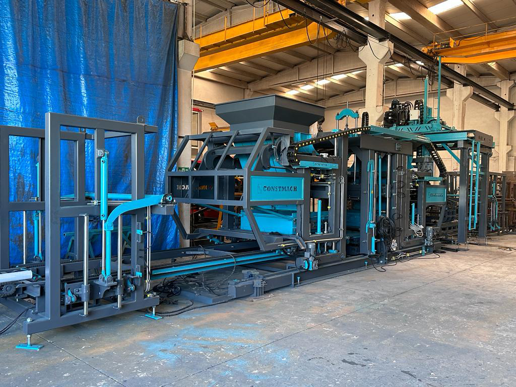 Constmach Machine de Fabrication de Blocs de Béton BS-25 (Machine de Pavage en Béton) - Máy ép gạch: hình 3 Constmach Machine de Fabrication de Blocs de Béton BS-25 (Machine de Pavage en Béton) - Máy ép gạch: hình 3