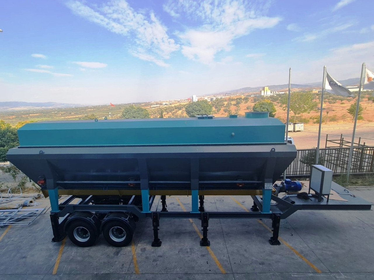 Constmach Silo à Ciment Mobile (Silo à Ciment Horizontal) - Silo xi măng: hình 3 Constmach Silo à Ciment Mobile (Silo à Ciment Horizontal) - Silo xi măng: hình 3