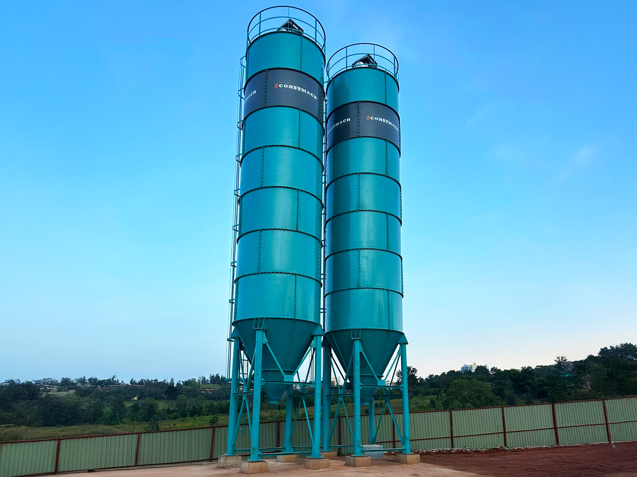 Constmach Silo à Ciment d'une Capacité de 100 Tonnes - Silo xi măng: hình 1 Constmach Silo à Ciment d'une Capacité de 100 Tonnes - Silo xi măng: hình 1