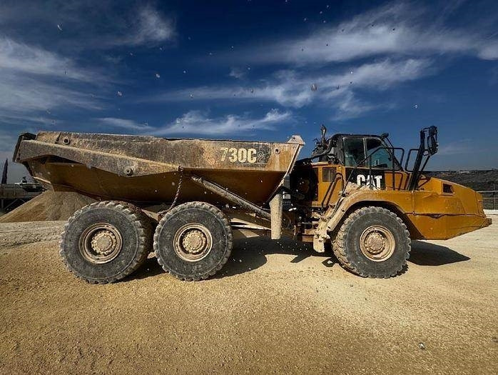 CAT 730C2 - Xe ben đổ có khớp nối: hình 1 CAT 730C2 - Xe ben đổ có khớp nối: hình 1