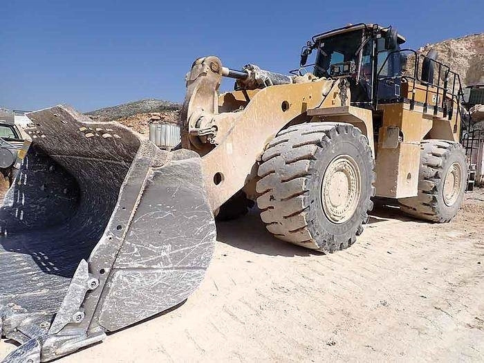 CAT 988K - Máy xúc lật bánh lốp: hình 1 CAT 988K - Máy xúc lật bánh lốp: hình 1
