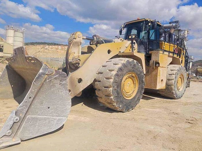 CAT 988K - Máy xúc lật bánh lốp: hình 1 CAT 988K - Máy xúc lật bánh lốp: hình 1