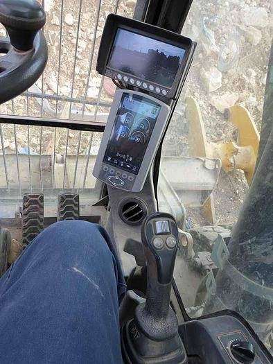 Máy xúc bánh lốp CAT M320F: hình 10