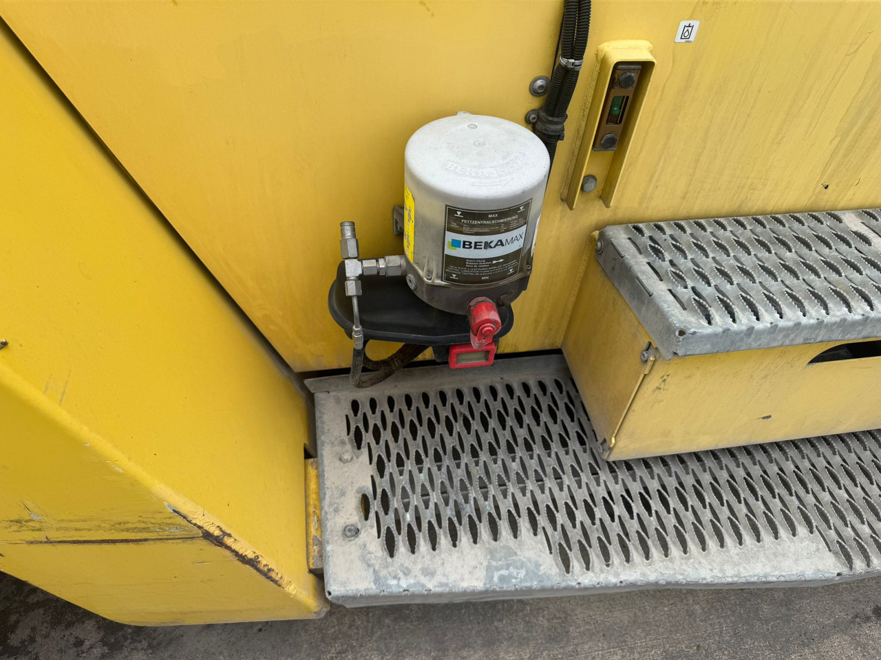 HYSTER 16 XM-6 - Xe nâng diesel: hình 5 HYSTER 16 XM-6 - Xe nâng diesel: hình 5