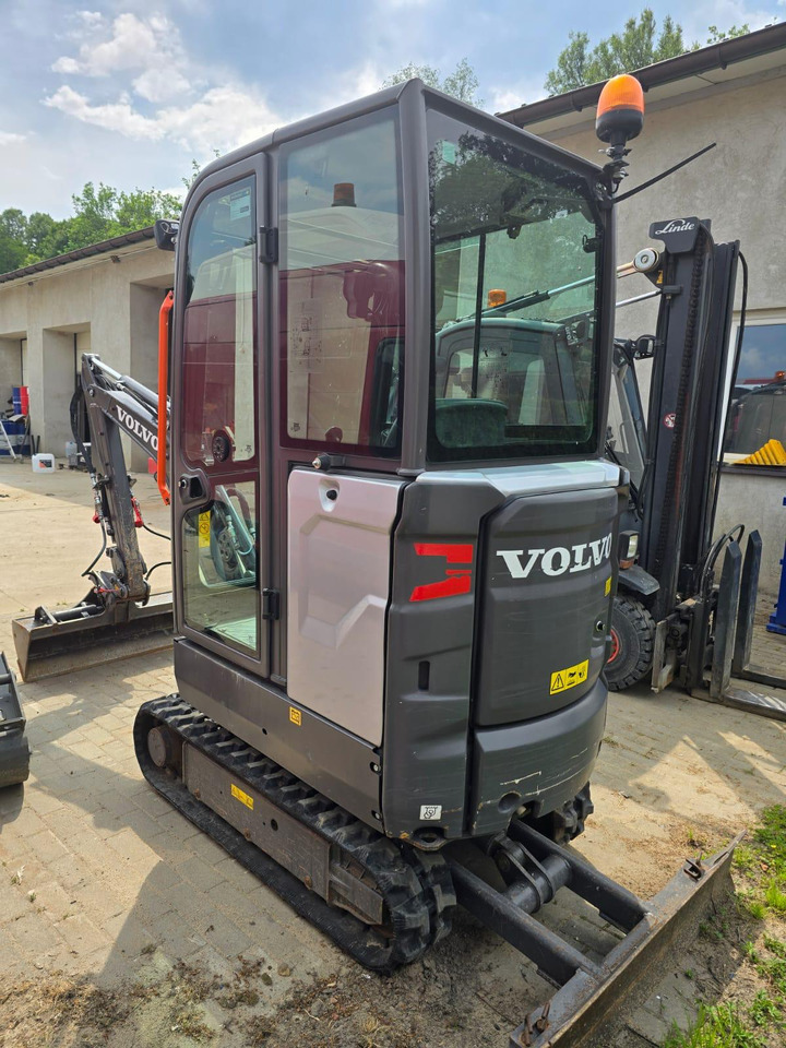 VOLVO EC 18 E - Máy xúc mini: hình 4 VOLVO EC 18 E - Máy xúc mini: hình 4