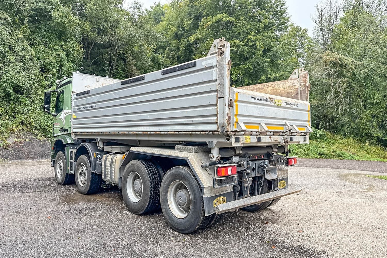 Mercedes-Benz Arocs 4152 - Xe ben: hình 3 Mercedes-Benz Arocs 4152 - Xe ben: hình 3