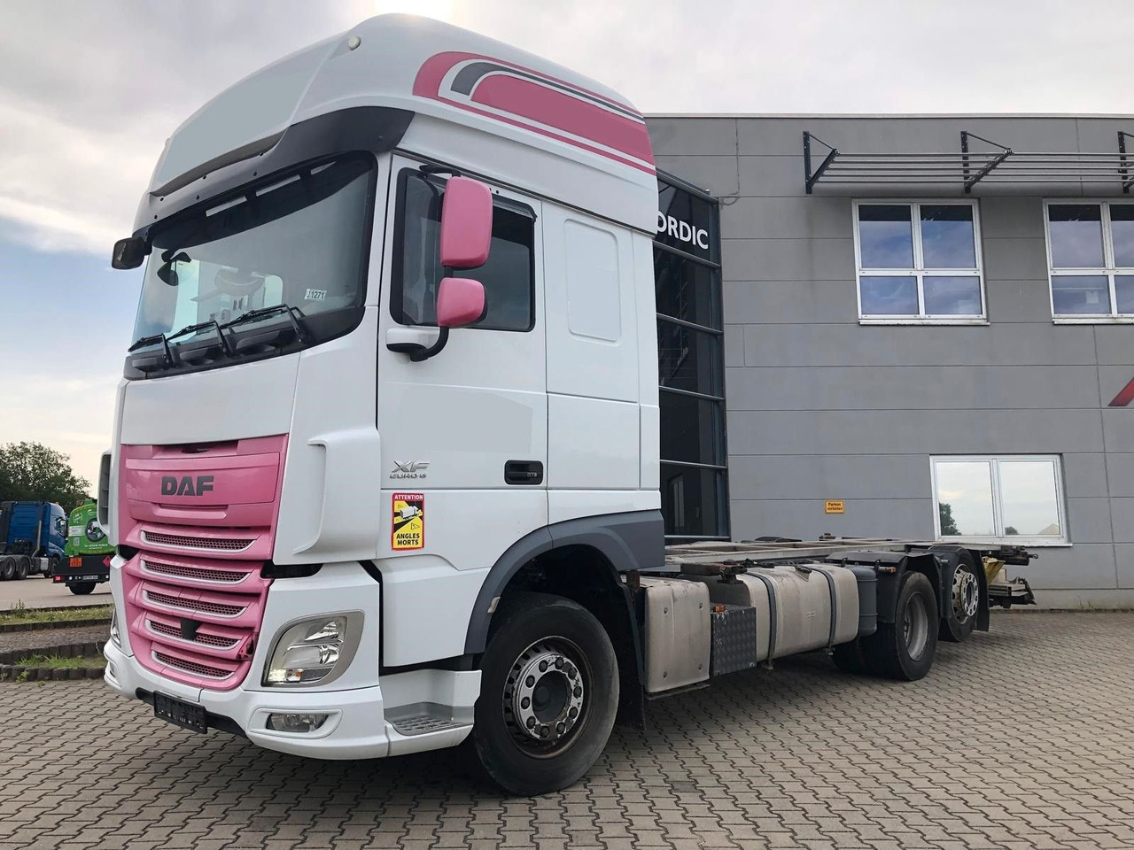 DAF XF460SSC Lenk/Lift*LBW*Standkl*Mega*NeueKuppl. - Xe chở container/ Xe tải hoán đổi thân: hình 3 DAF XF460SSC Lenk/Lift*LBW*Standkl*Mega*NeueKuppl. - Xe chở container/ Xe tải hoán đổi thân: hình 3