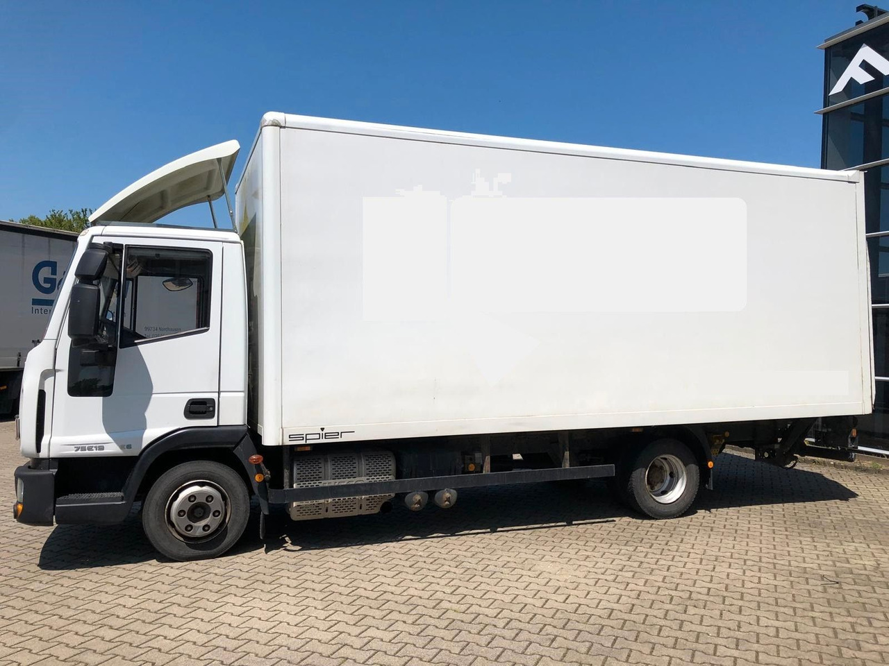 Iveco 75 E 190 Koffer*LBW*Schalter*Blatt/Luft*Klima - Xe tải nhỏ thùng kín: hình 5 Iveco 75 E 190 Koffer*LBW*Schalter*Blatt/Luft*Klima - Xe tải nhỏ thùng kín: hình 5