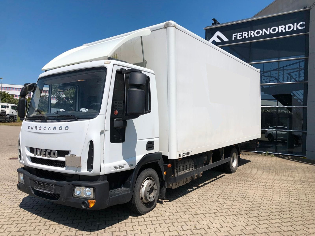Iveco 75 E 190 Koffer*LBW*Schalter*Blatt/Luft*Klima - Xe tải nhỏ thùng kín: hình 4 Iveco 75 E 190 Koffer*LBW*Schalter*Blatt/Luft*Klima - Xe tải nhỏ thùng kín: hình 4