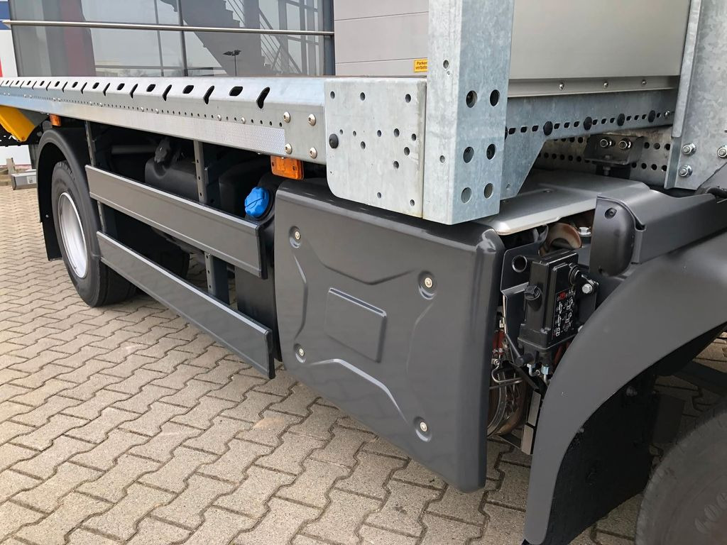 Renault D 10.210 Klima*PTO*Motor Bremse*Blatt Federung Renault D10.210 Klima*2PTO*Motor Bremse*Blatt*Auch Miete - Xe tải thùng lửng/ Phẳng: hình 5 Renault D 10.210 Klima*PTO*Motor Bremse*Blatt Federung Renault D10.210 Klima*2PTO*Motor Bremse*Blatt*Auch Miete - Xe tải thùng lửng/ Phẳng: hình 5