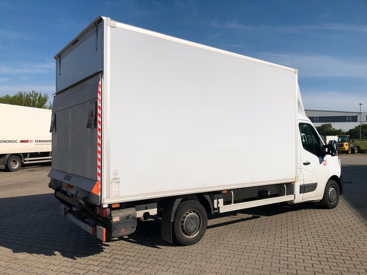 Renault MASTER RED 3.5T*LBW*Klima*4.2m*AUCH MIETE - Xe tải nhỏ thùng kín: hình 2 Renault MASTER RED 3.5T*LBW*Klima*4.2m*AUCH MIETE - Xe tải nhỏ thùng kín: hình 2