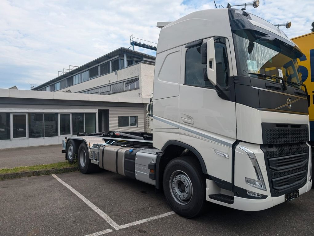 Volvo FH 5006x2 R - Xe tải nâng móc: hình 1 Volvo FH 5006x2 R - Xe tải nâng móc: hình 1
