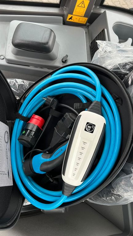 Máy xúc lật bánh lốp mới Volvo JL25H Electric *Auch Miete: hình 27