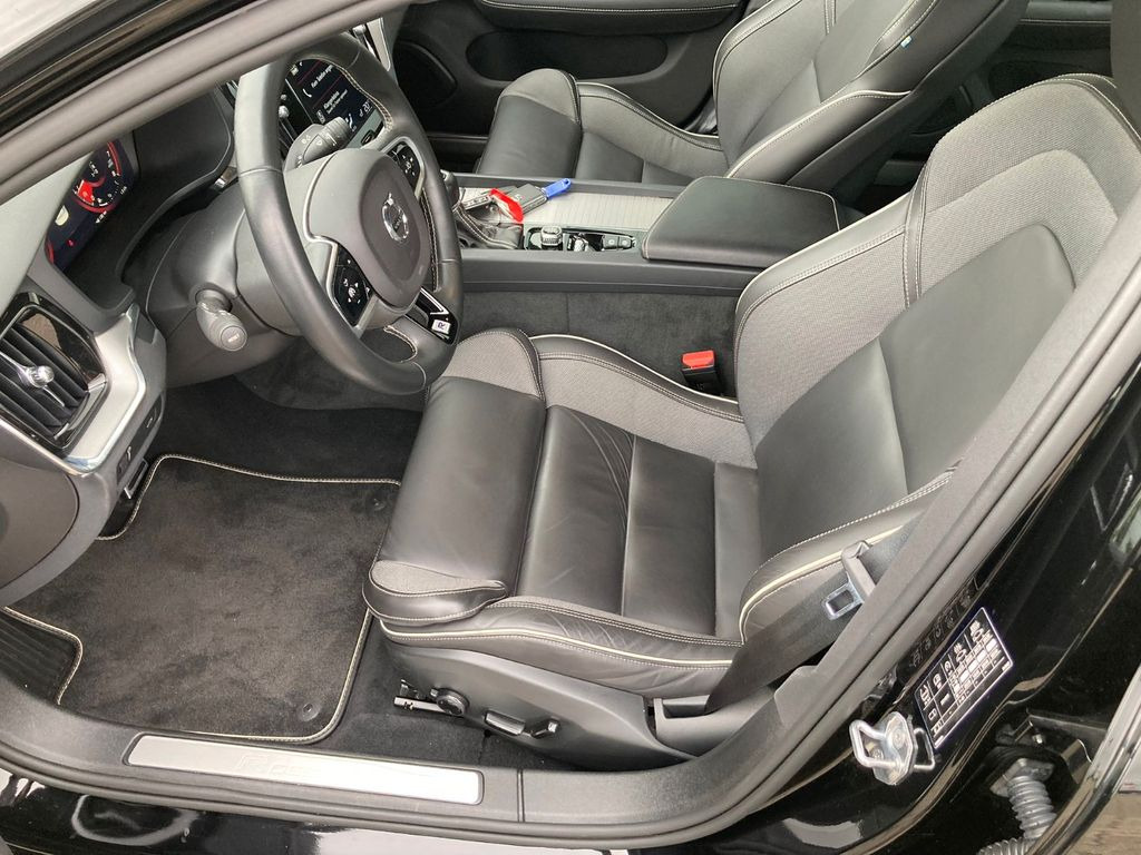 Volvo S60 T5 Lim. R-Design Volvo S60 T5 Lim. R-Design - Sedan: hình 4 Volvo S60 T5 Lim. R-Design Volvo S60 T5 Lim. R-Design - Sedan: hình 4