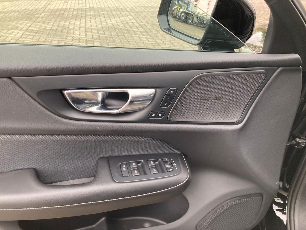 Volvo S60 T5 Lim. R-Design Volvo S60 T5 Lim. R-Design - Sedan: hình 5 Volvo S60 T5 Lim. R-Design Volvo S60 T5 Lim. R-Design - Sedan: hình 5