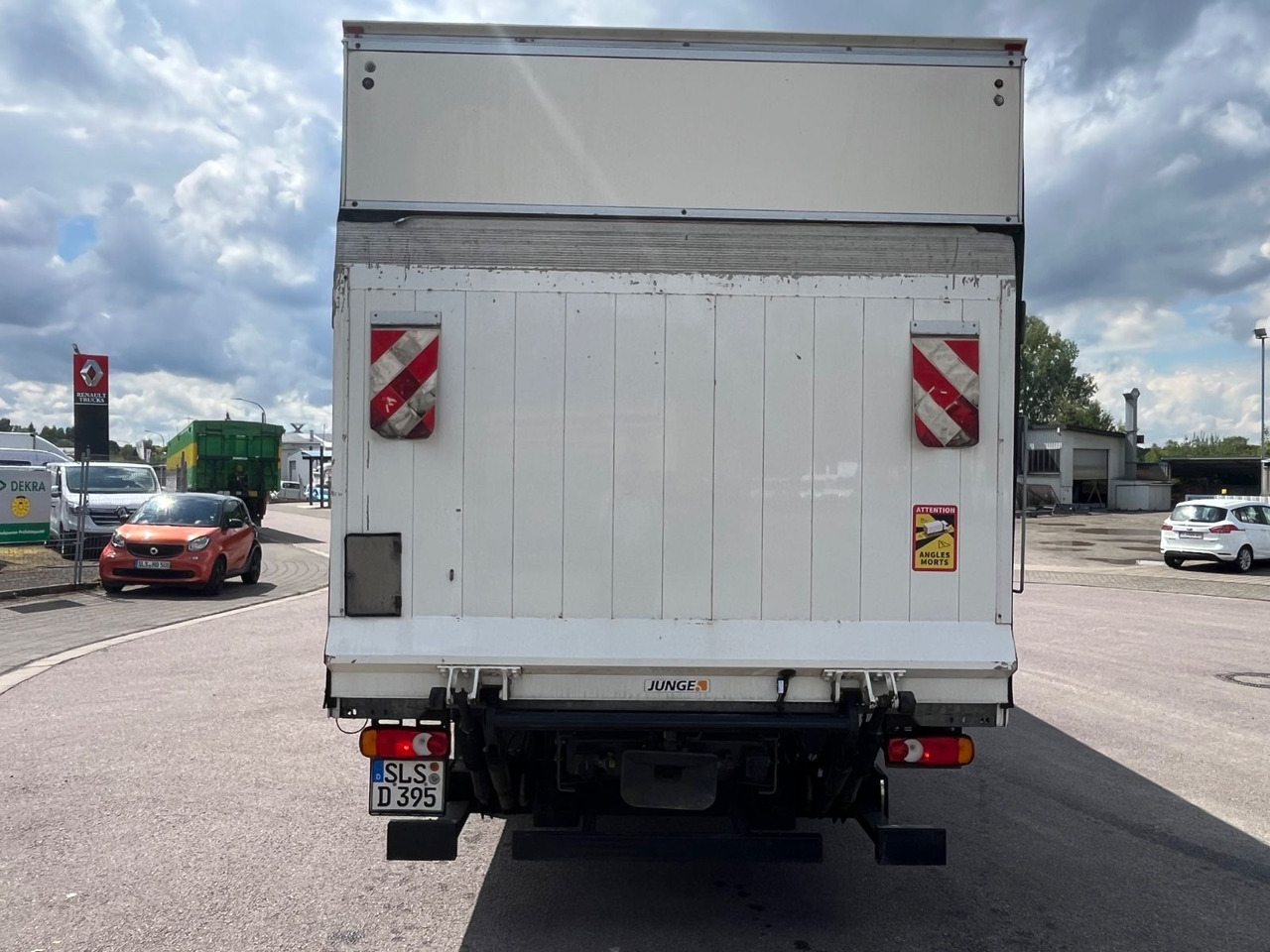 Renault D7.5 210 Kofferaufbau mit LBW - Xe tải nhỏ thùng kín: hình 5 Renault D7.5 210 Kofferaufbau mit LBW - Xe tải nhỏ thùng kín: hình 5