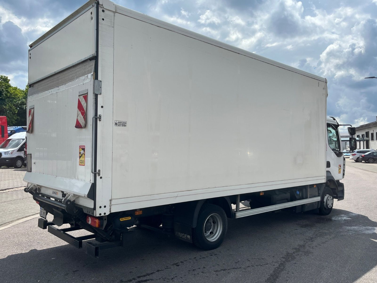 Renault D7.5 210 Kofferaufbau mit LBW - Xe tải nhỏ thùng kín: hình 4 Renault D7.5 210 Kofferaufbau mit LBW - Xe tải nhỏ thùng kín: hình 4
