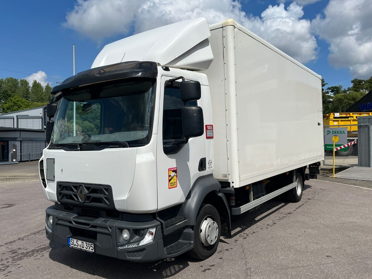 Renault D7.5 210 Kofferaufbau mit LBW - Xe tải nhỏ thùng kín: hình 1 Renault D7.5 210 Kofferaufbau mit LBW - Xe tải nhỏ thùng kín: hình 1