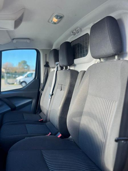 Xe van nhỏ gọn Ford Transit 2.2 TDCi 130: hình 6