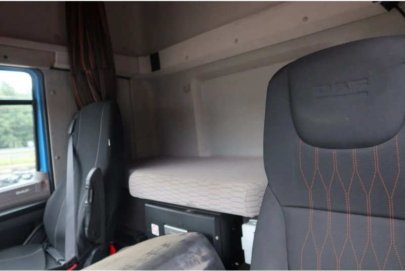 DAF CF 410 Bakwagen + Onderschuif klep - Xe tải hộp: hình 5 DAF CF 410 Bakwagen + Onderschuif klep - Xe tải hộp: hình 5