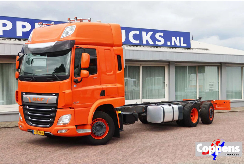 DAF CF 450 Chassis Cabine Slaap Cabine 2x Bed - Xe tải khung gầm: hình 1 DAF CF 450 Chassis Cabine Slaap Cabine 2x Bed - Xe tải khung gầm: hình 1
