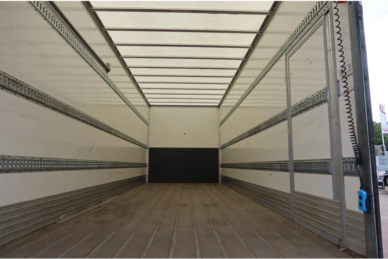 DAF LF 290 Bakwagen + Laadklep DHollandia 2000 kg - Xe tải hộp: hình 4 DAF LF 290 Bakwagen + Laadklep DHollandia 2000 kg - Xe tải hộp: hình 4