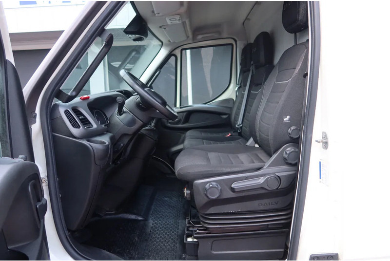 Iveco 70-C 18 Automaat L3H3 C RIJBEWIJS - Xe van chở hàng: hình 5 Iveco 70-C 18 Automaat L3H3 C RIJBEWIJS - Xe van chở hàng: hình 5