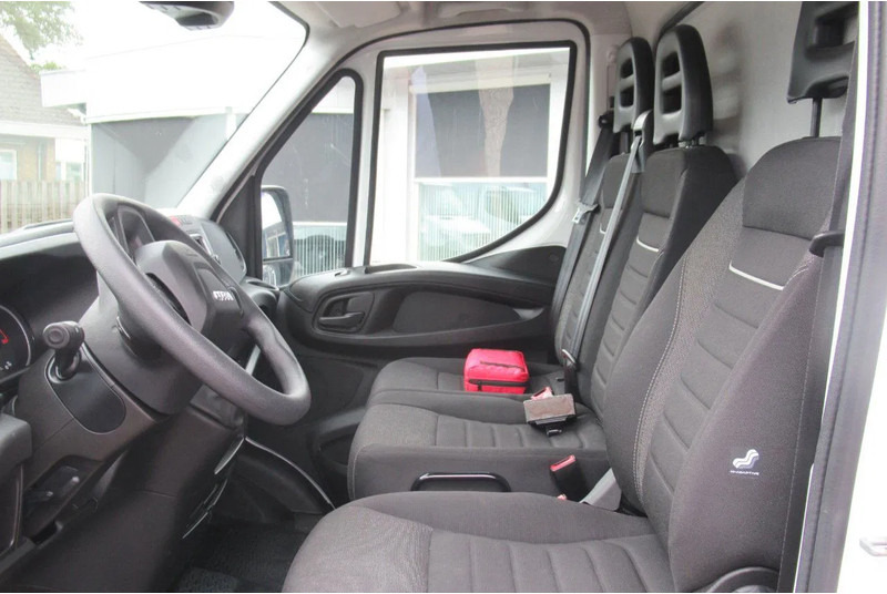 Iveco Daily 35C16 Bak + klep - Xe tải nhỏ thùng kín: hình 5 Iveco Daily 35C16 Bak + klep - Xe tải nhỏ thùng kín: hình 5