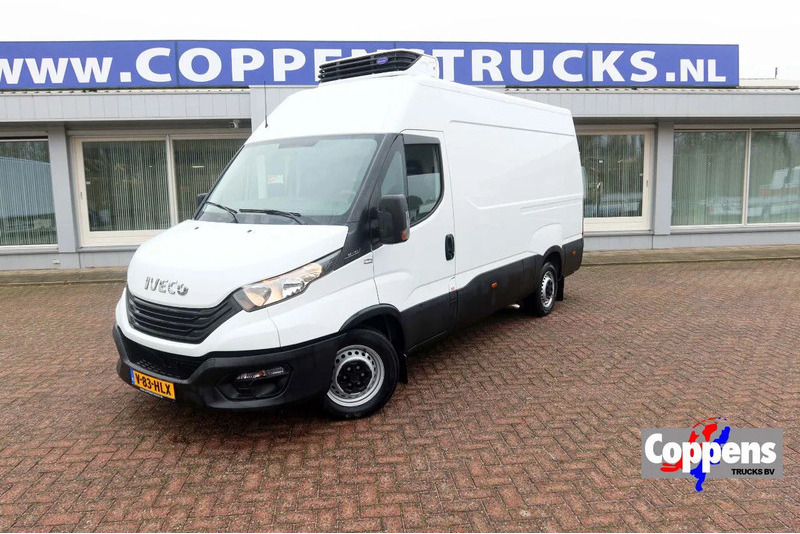 Iveco Daily 35S16 Koelen/vriezen/verwarmen Carrier Xarios 350 + nacht aansluiting 220 volt - Xe van đông lạnh: hình 1 Iveco Daily 35S16 Koelen/vriezen/verwarmen Carrier Xarios 350 + nacht aansluiting 220 volt - Xe van đông lạnh: hình 1