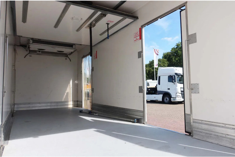 Iveco EuroCargo 120 El 210L Koel/Vries+Klep Bitemp met verplaatsbare wand - Xe tải đông lạnh: hình 4 Iveco EuroCargo 120 El 210L Koel/Vries+Klep Bitemp met verplaatsbare wand - Xe tải đông lạnh: hình 4