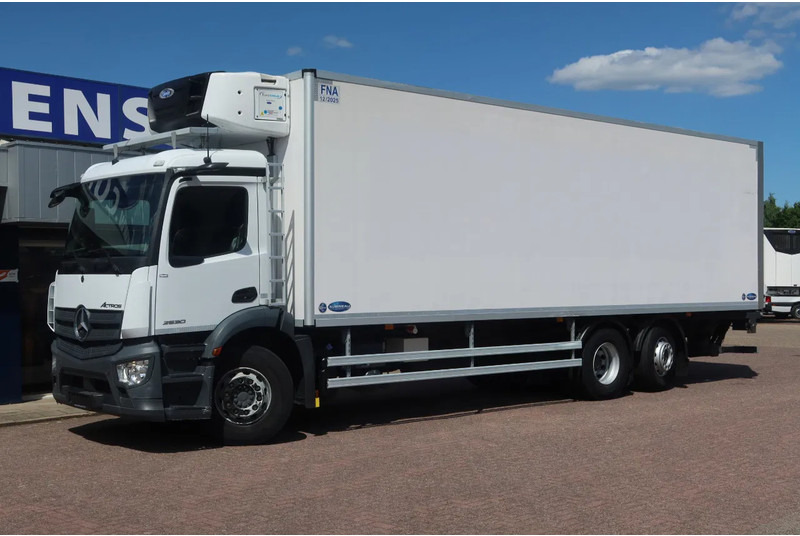 Mercedes-Benz 2530 L 6X2 Koel/Vries Carrier Supra 1050 - Xe tải đông lạnh: hình 2 Mercedes-Benz 2530 L 6X2 Koel/Vries Carrier Supra 1050 - Xe tải đông lạnh: hình 2