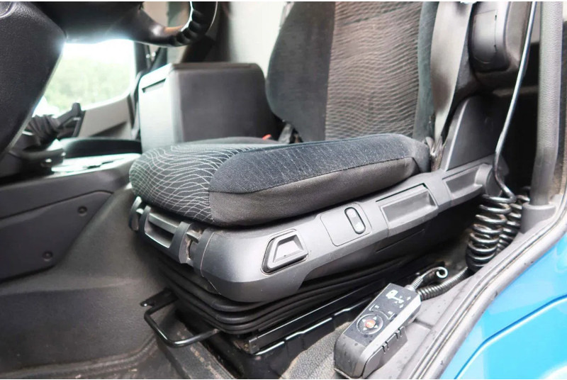 Mercedes-Benz Antos 1924L Huif + Klep Dhollandia 2000 KG Euro 6 - Xe tải hộp: hình 5 Mercedes-Benz Antos 1924L Huif + Klep Dhollandia 2000 KG Euro 6 - Xe tải hộp: hình 5