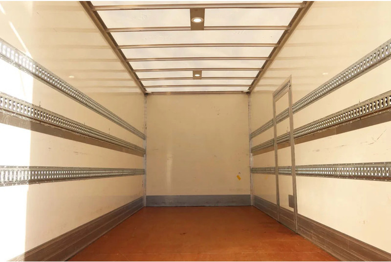 Mercedes-Benz Atego 1321L Bakwagen Laadklep 2000kg / 3 Stoelen!! - Xe tải hộp: hình 4 Mercedes-Benz Atego 1321L Bakwagen Laadklep 2000kg / 3 Stoelen!! - Xe tải hộp: hình 4