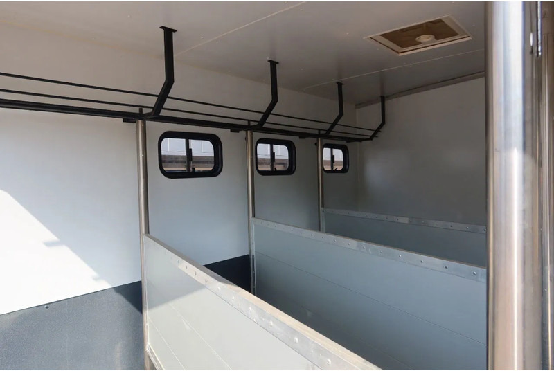 Mercedes-Benz Atego 816 L 3 Paarden/4 Ponies Nieuwe APK + nieuwe accu. - Xe tải chở ngựa: hình 3 Mercedes-Benz Atego 816 L 3 Paarden/4 Ponies Nieuwe APK + nieuwe accu. - Xe tải chở ngựa: hình 3