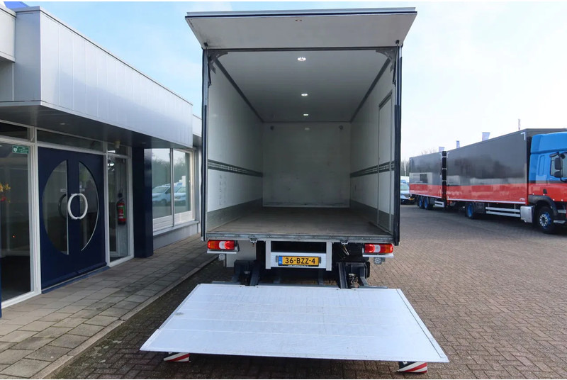 Xe tải hộp Mercedes-Benz Atego 818 818 L Bak+ Klep 1500 kg. Geisoleerd dak: hình 15