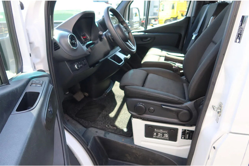 Mercedes-Benz Sprinter 515 CDI - Xe tải nhỏ thùng kín: hình 5 Mercedes-Benz Sprinter 515 CDI - Xe tải nhỏ thùng kín: hình 5
