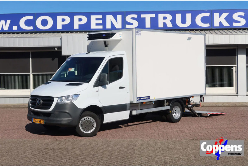 Mercedes-Benz Sprinter 516 CDI Koel/Vries + Dhollandia Klep 750 kg Carrier 300 Xarios Dag + nacht 220 Volt - Xe van đông lạnh: hình 1 Mercedes-Benz Sprinter 516 CDI Koel/Vries + Dhollandia Klep 750 kg Carrier 300 Xarios Dag + nacht 220 Volt - Xe van đông lạnh: hình 1